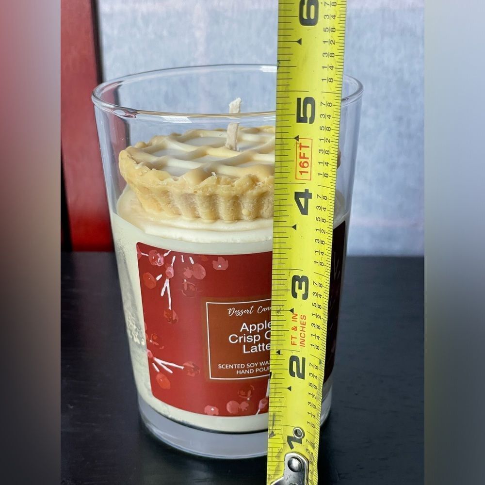 Apple Crisp Oat Latte Hand-poured Soy Wax Holiday Candle Made in Turkey - Picture 7 of 8
